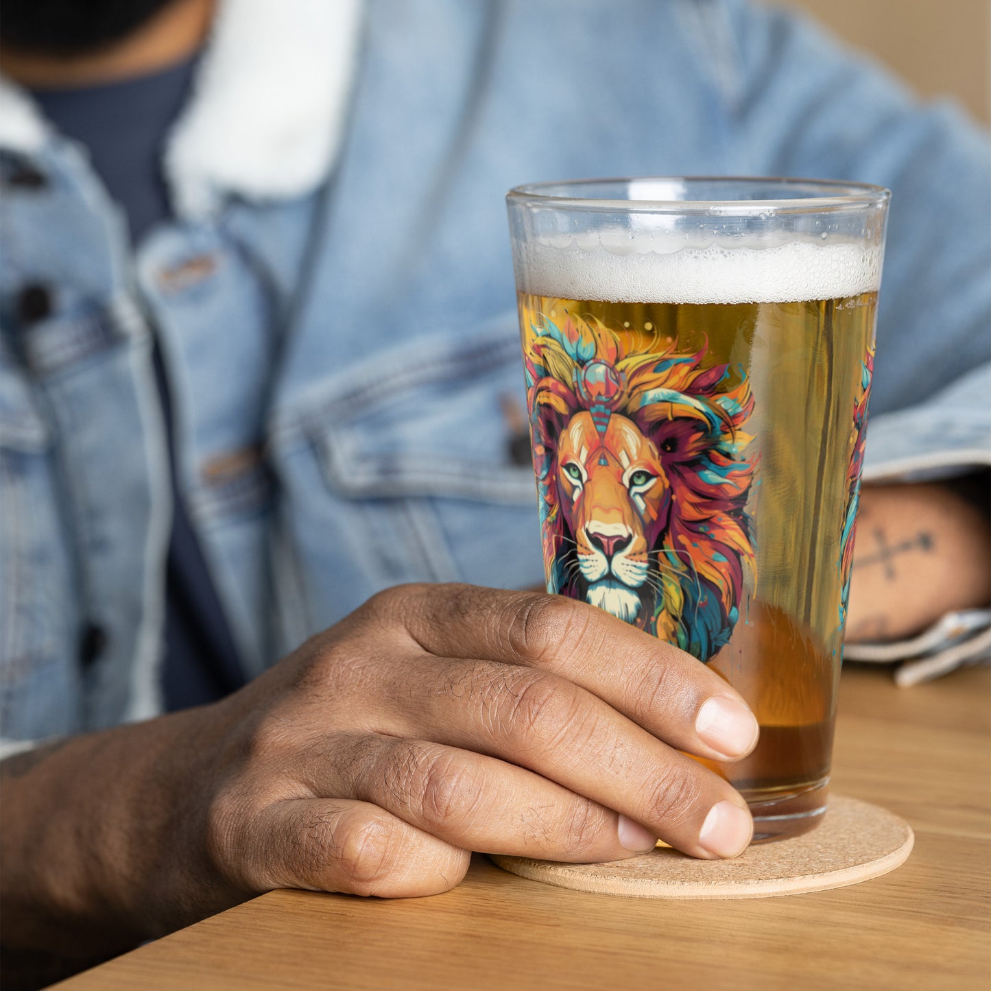 Sir Dazzling the Lion - Shaker pint glass